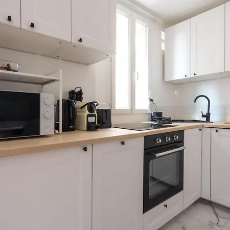 Cosy 1br, Newly Renovated - | By Airnest Daire