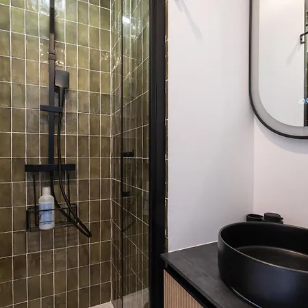 Cosy 1br, Newly Renovated - | By Airnest Daire Clichy